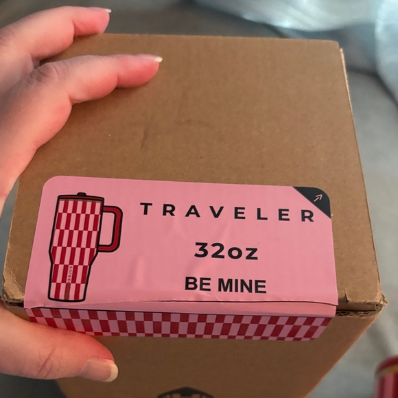 HydroJug Be Mine Traveler 32oz - Picture 5 of 12